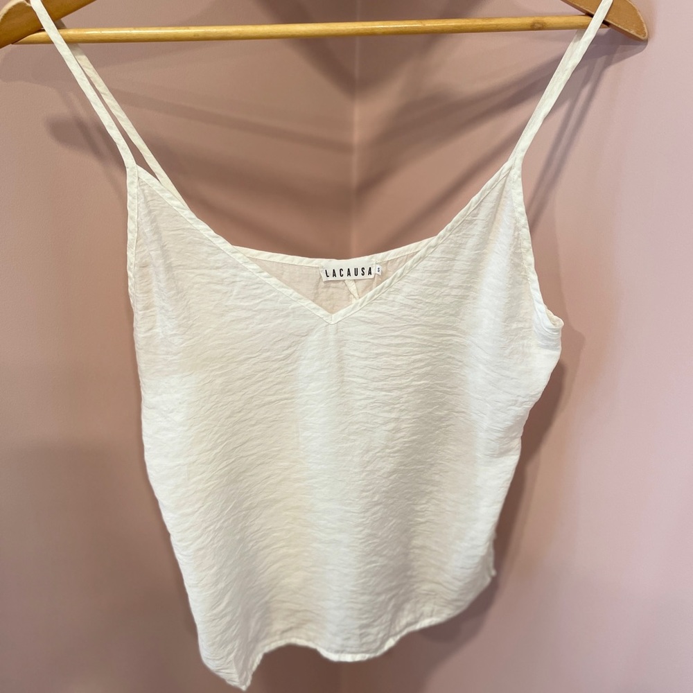 lacausa women’s white tank top basic staple V-neck tank small